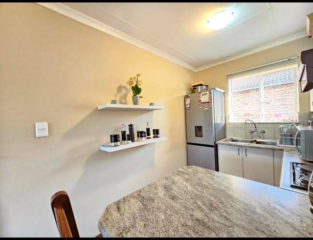 2 BEDROOM PROPERTY TO RENT IN WELTEVREDEN PARK